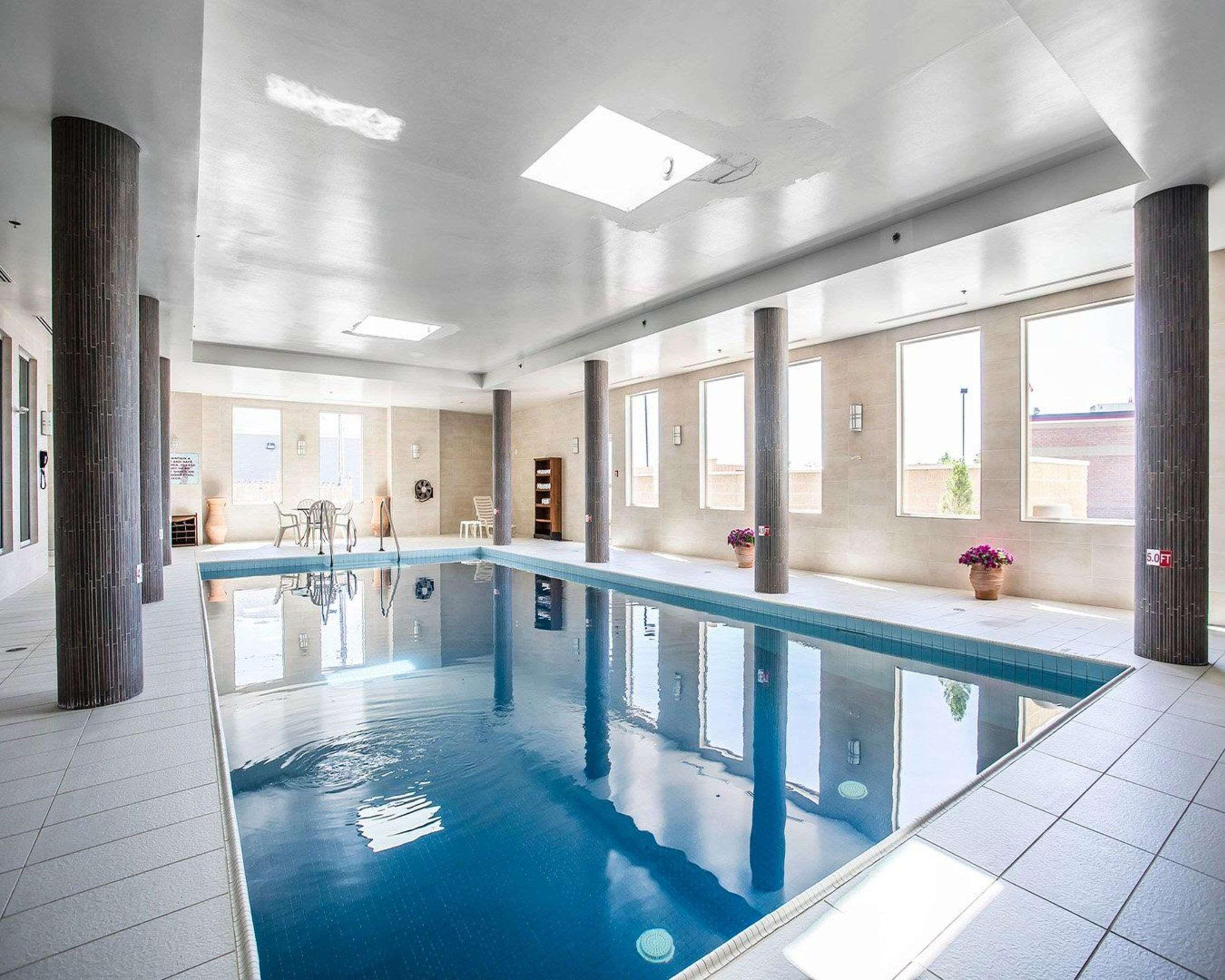 Comfort Hotel Bayer'S Lake Timberlea Bagian luar foto