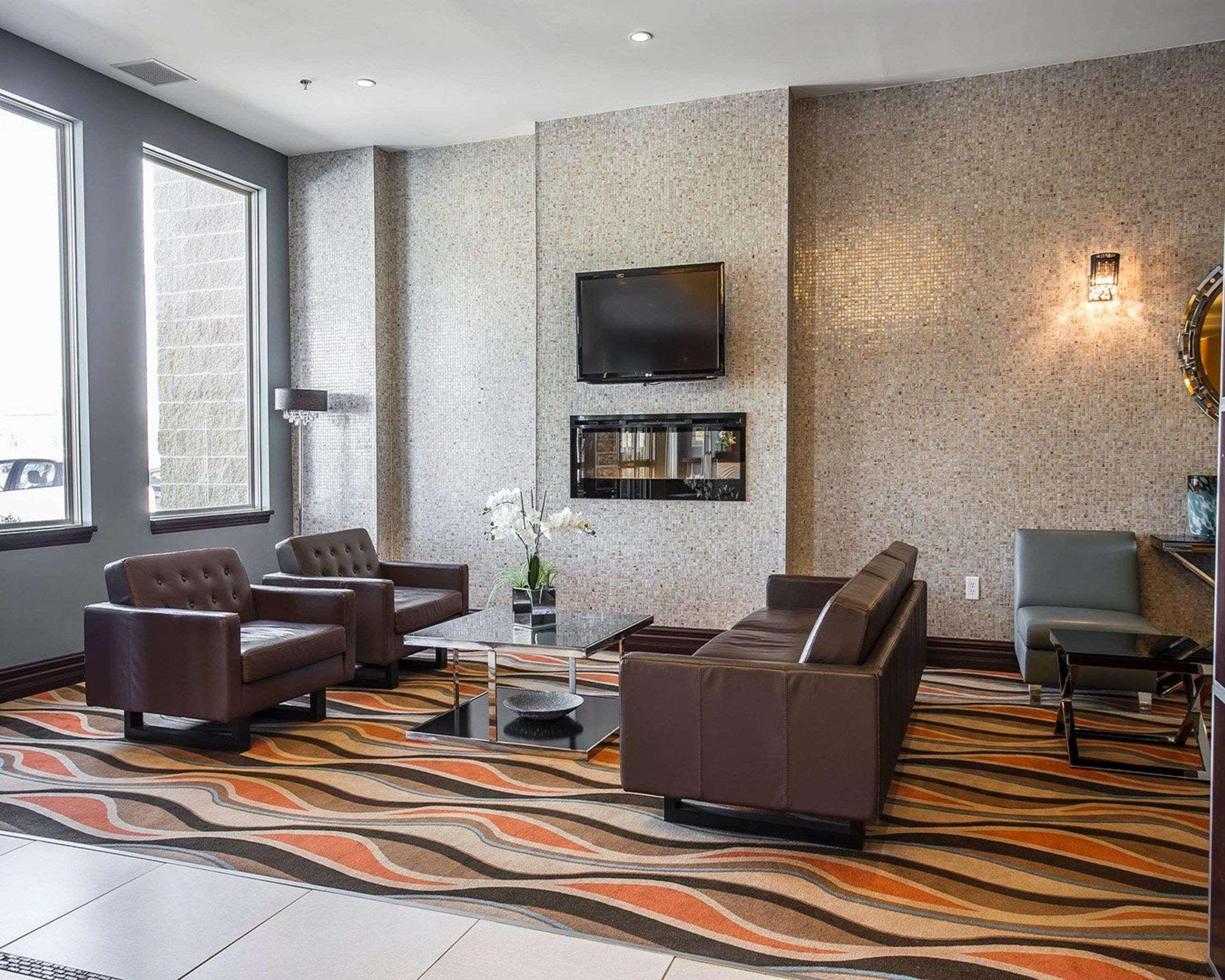 Comfort Hotel Bayer'S Lake Timberlea Bagian luar foto