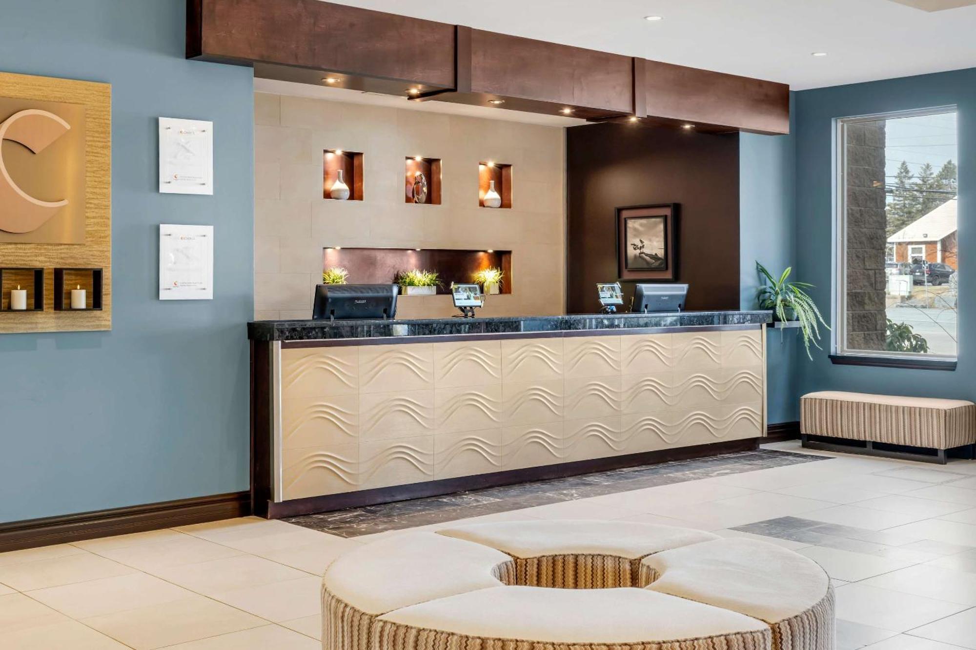 Comfort Hotel Bayer'S Lake Timberlea Bagian luar foto