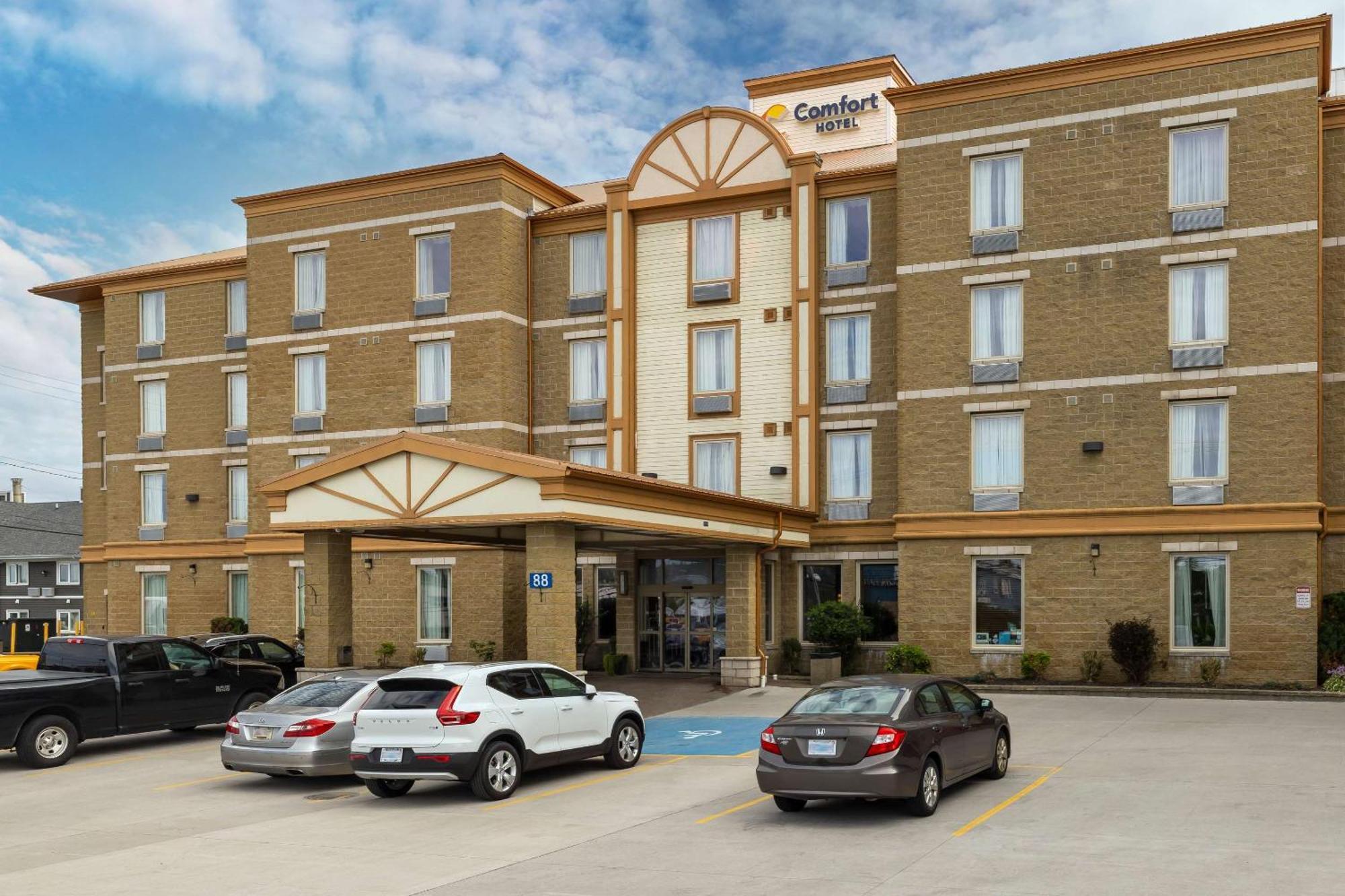 Comfort Hotel Bayer'S Lake Timberlea Bagian luar foto